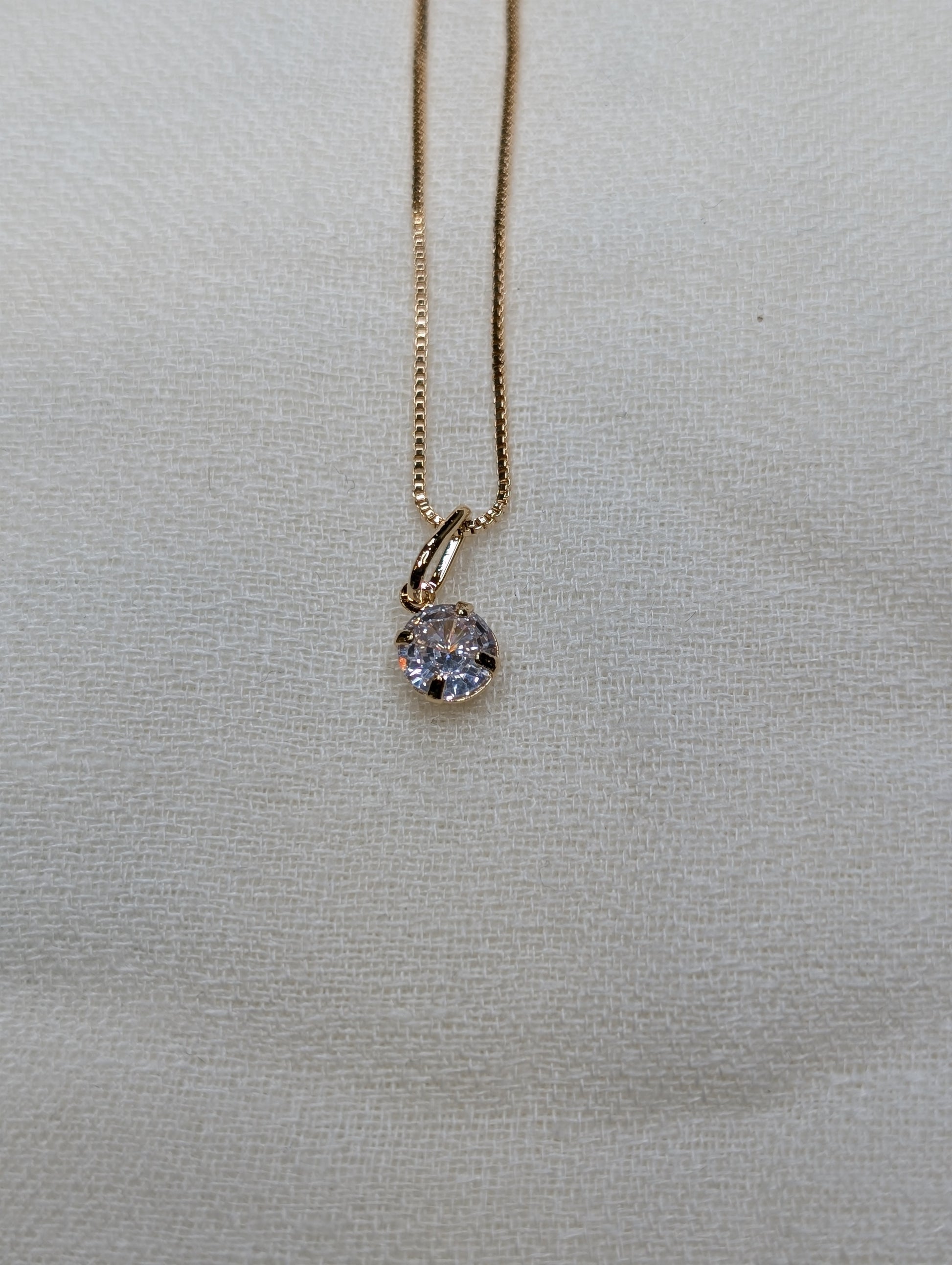 Goldene Halskette & Ohrring