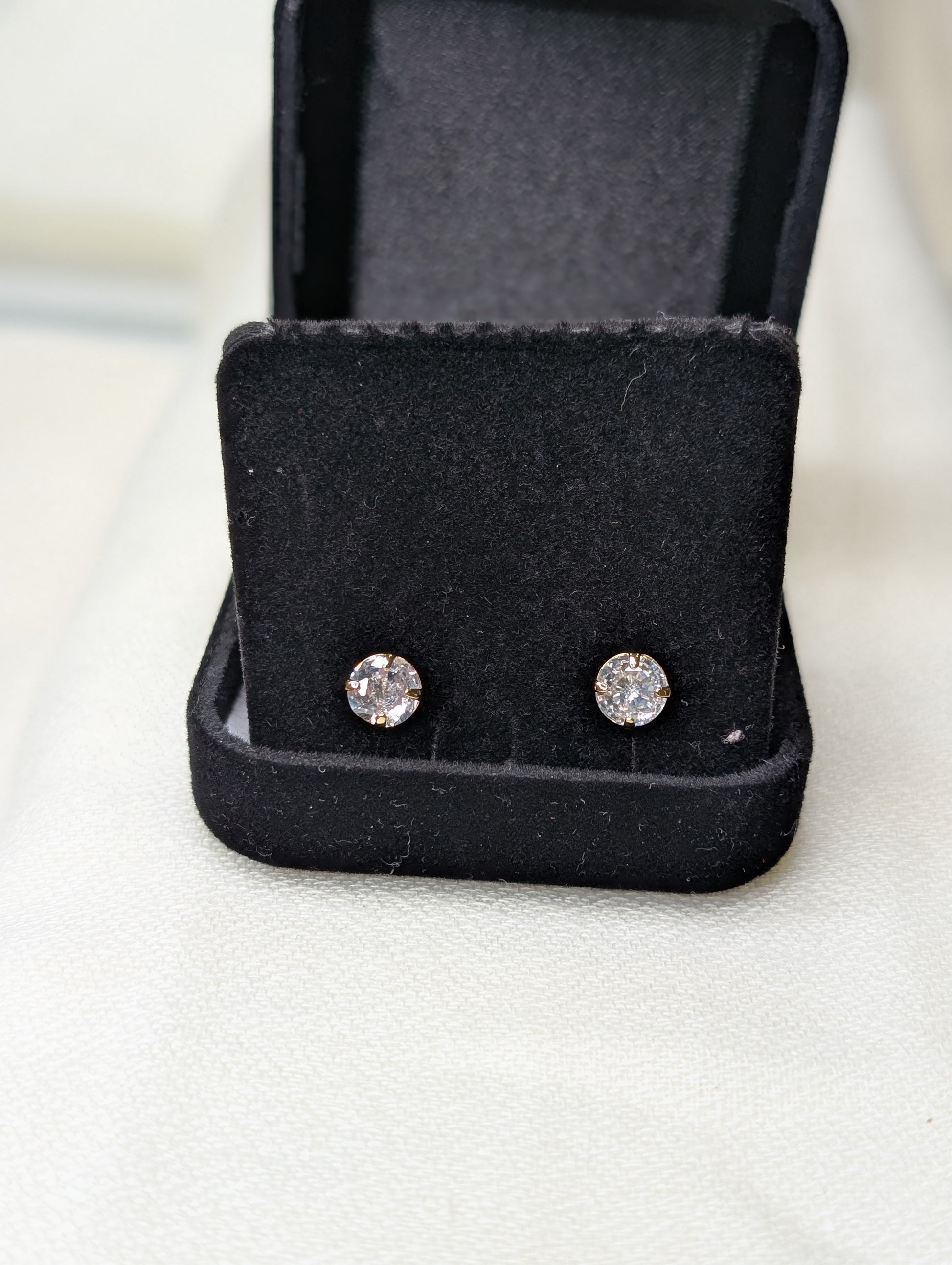 Goldene Halskette & Ohrring